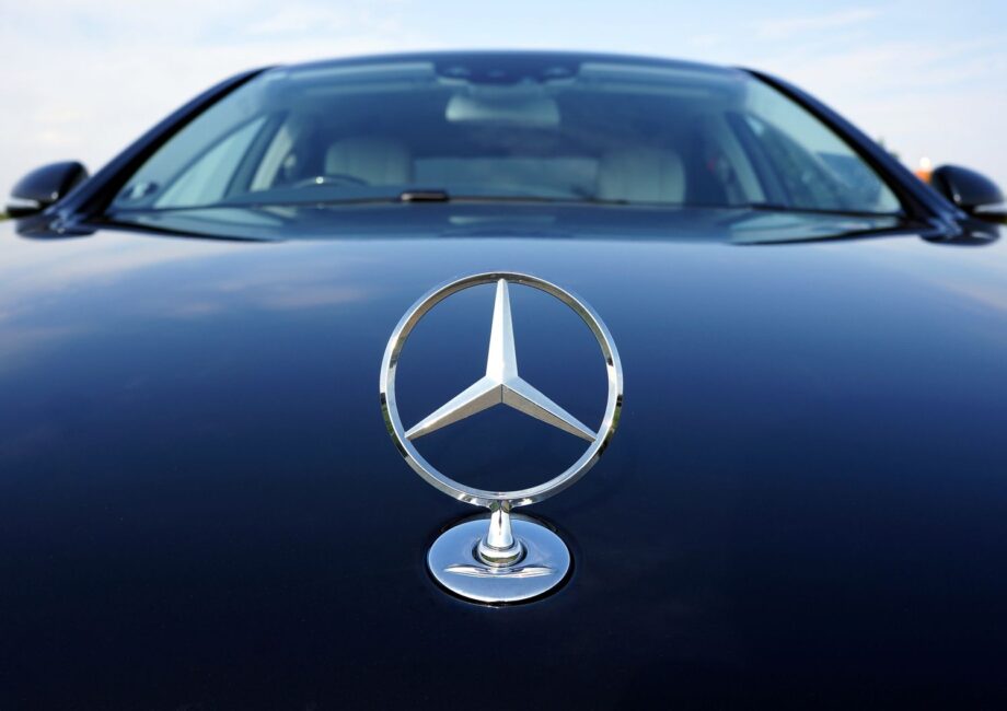 Mercedes favouritism claims